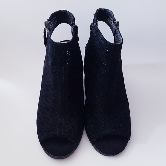 AMERICAN RAG Black Suede Open-Toe Chunky Heel Ankle Bootie - Picture 3 of 10